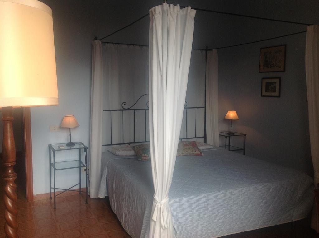 Villa La Romita Ospitalita Rurale Familiare Montisi Habitación foto